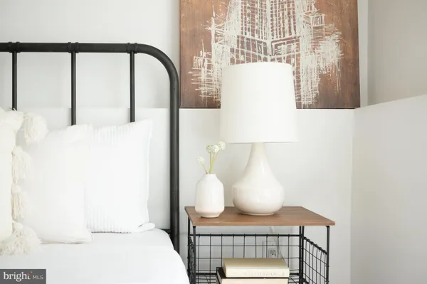 $3,300 | 1316 8th Street Northwest, Unit 1, Washington, DC 20001