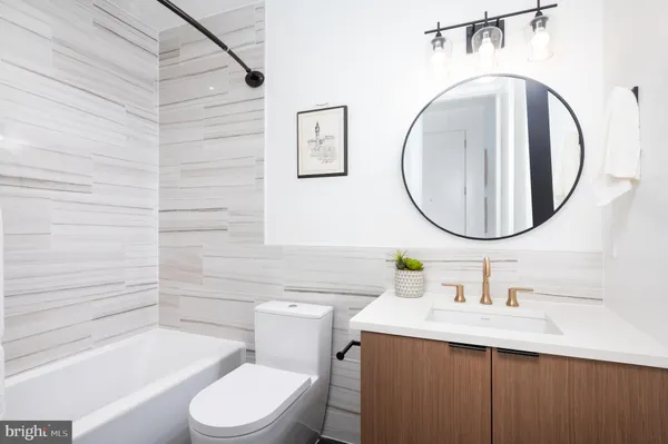 $3,300 | 1316 8th Street Northwest, Unit 1, Washington, DC 20001