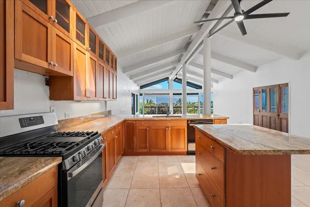 $2,250,000 | 561 Kaleo Place, Kihei, HI 96753