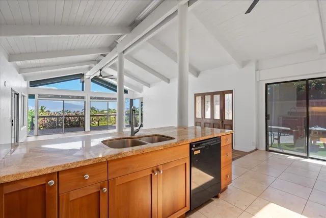 $2,250,000 | 561 Kaleo Place, Kihei, HI 96753
