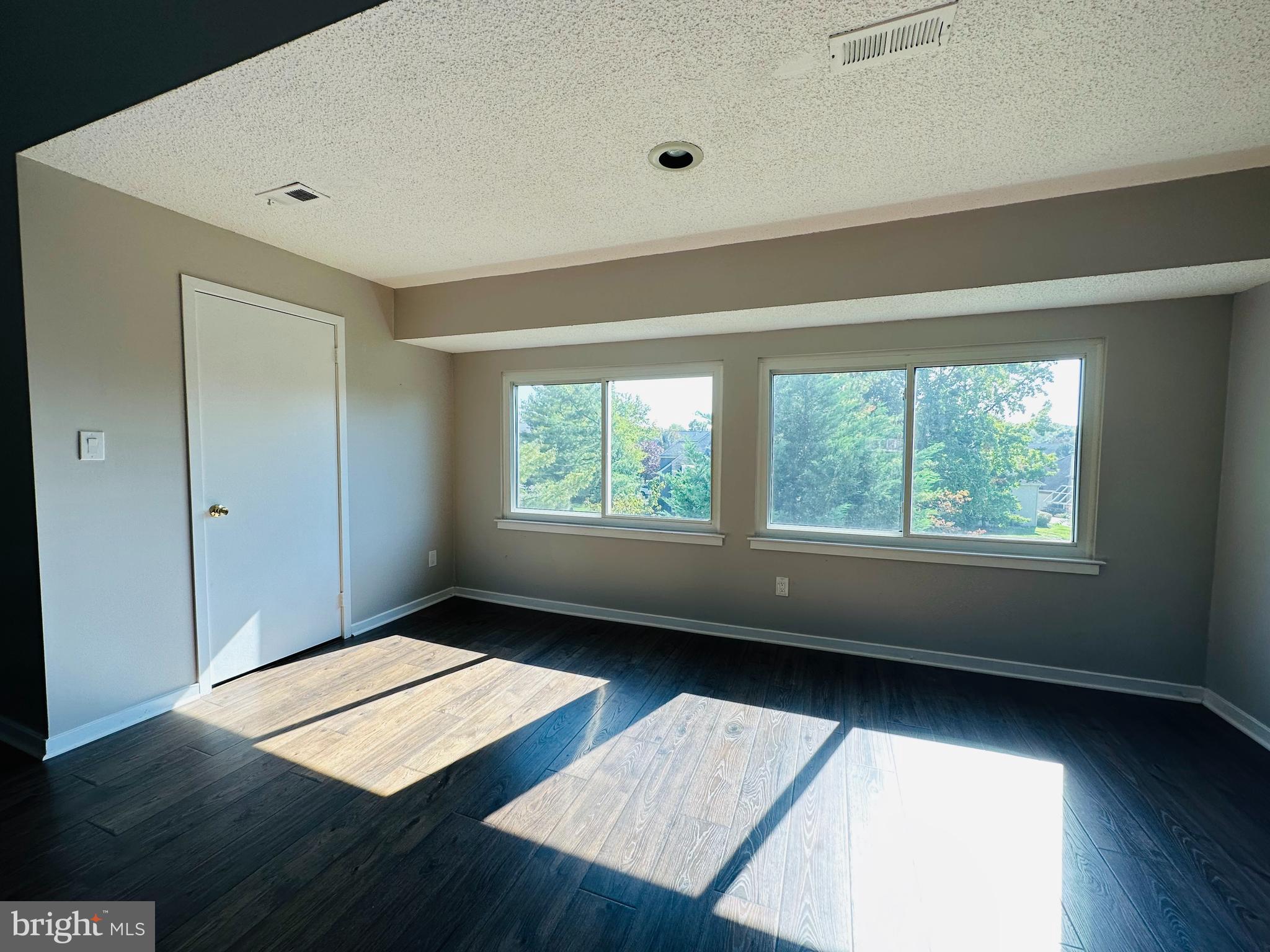 528 Chanticleer Cherry Hill, NJ 08003 - Photo 2 of 18