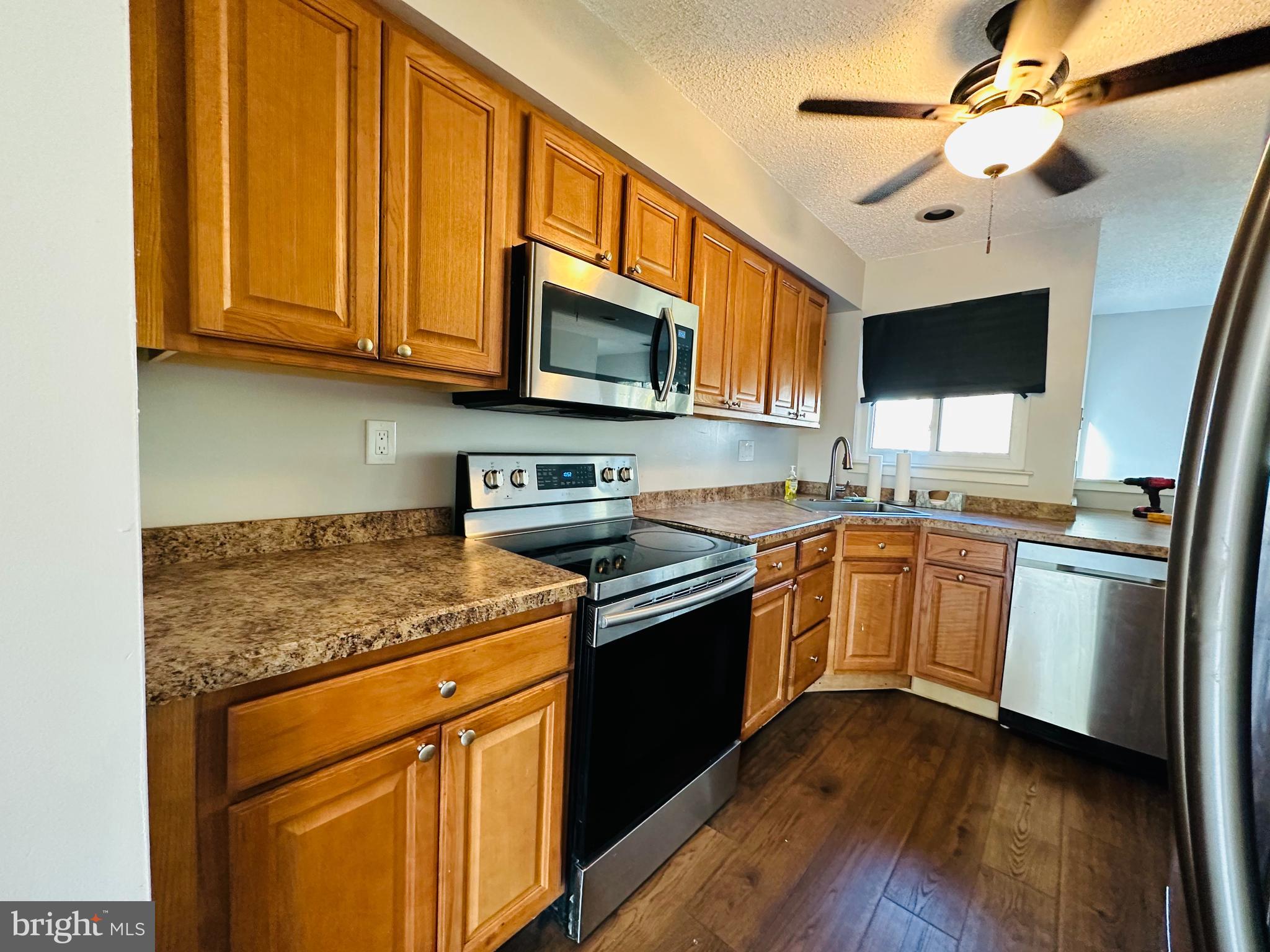 528 Chanticleer Cherry Hill, NJ 08003 - Photo 4 of 18