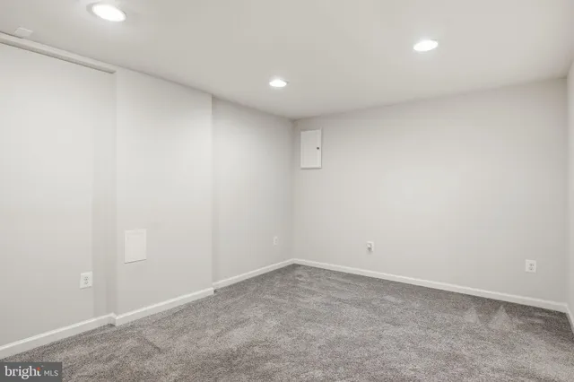 a view of empty room