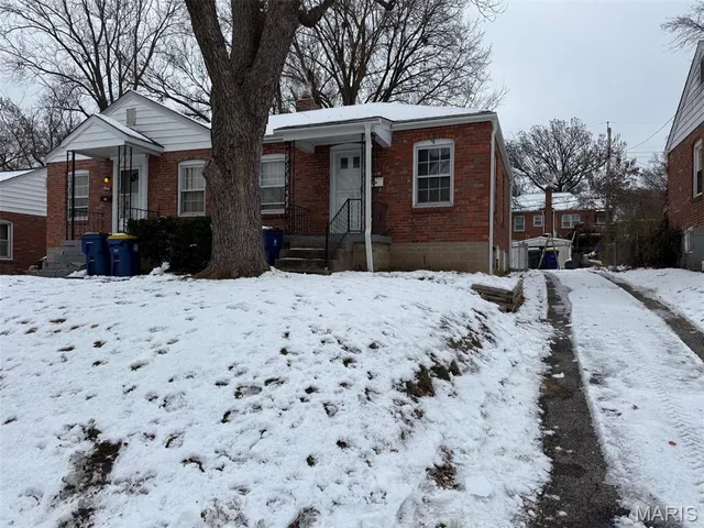 $169,900 | 3516-18 St Luke Lane, St. Ann, MO 63074