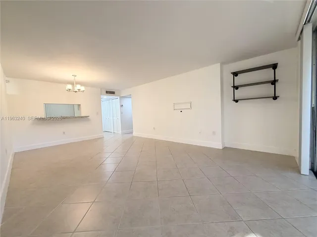 $2,400 | 10835 Southwest 112th Avenue, Unit 116, Miami, FL 33176