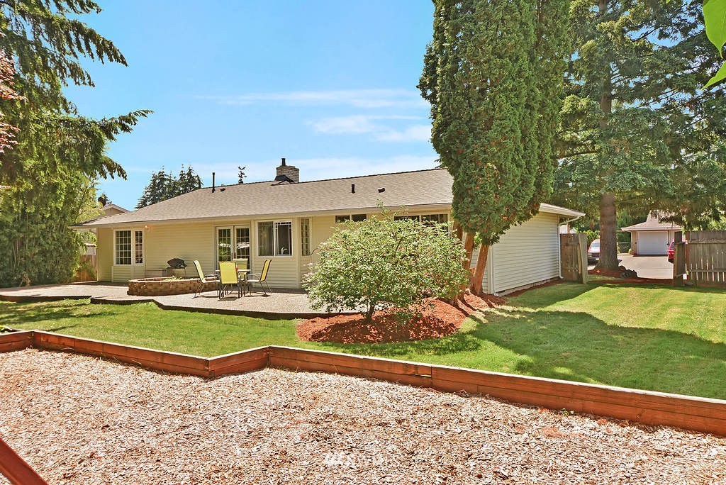 4600 Northeast 23rd Street Renton, WA 98059 - Photo 2 of 18