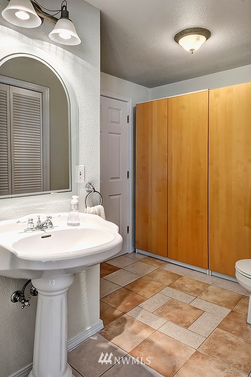 4600 Northeast 23rd Street Renton, WA 98059 - Photo 15 of 18