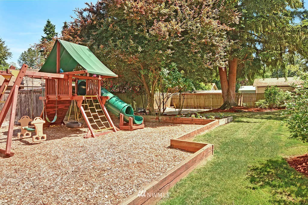 4600 Northeast 23rd Street Renton, WA 98059 - Photo 16 of 18