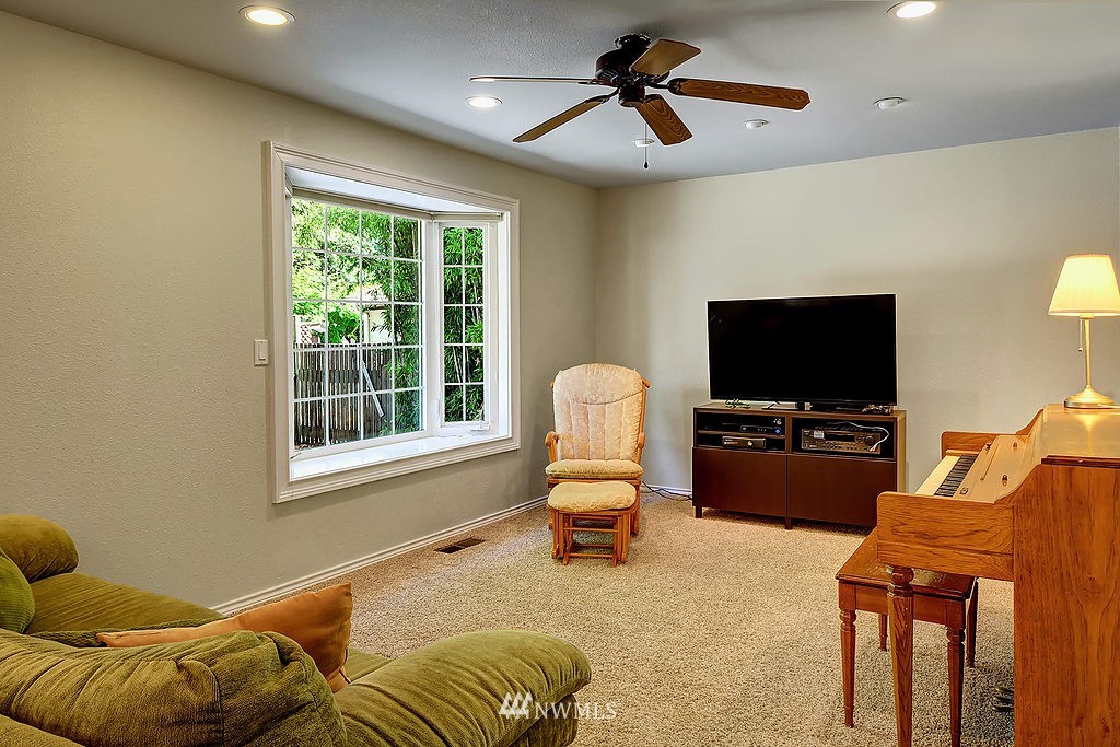 4600 Northeast 23rd Street Renton, WA 98059 - Photo 8 of 18
