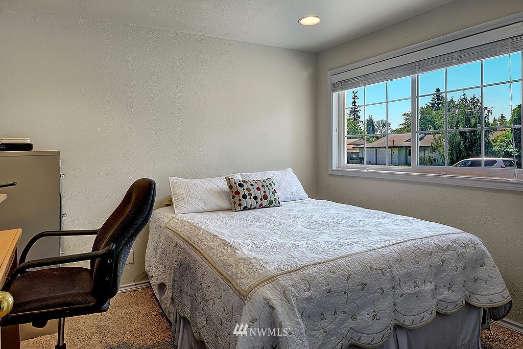 4600 Northeast 23rd Street Renton, WA 98059 - Photo 9 of 18