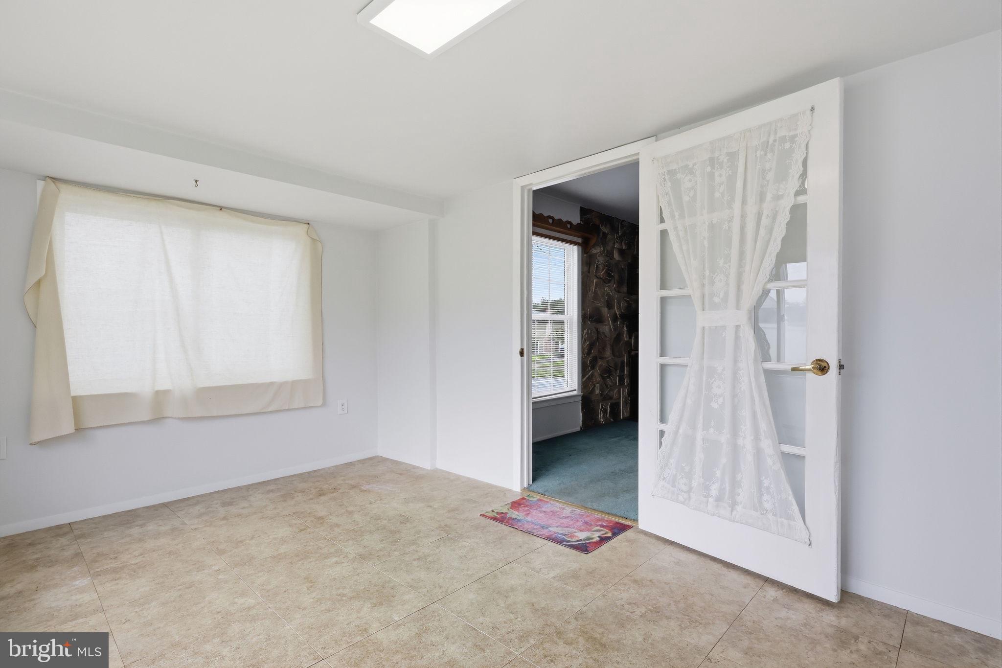 16 Tweed Road Levittown, PA 19056 - Photo 7 of 38 sun room