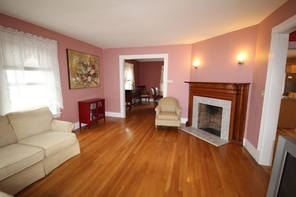 271 River Road Winthrop, MA 02152 - Photo 3 of 25 Gallery Image 3