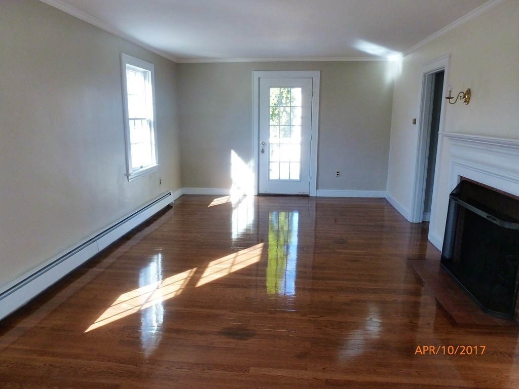 23 Grant Road Salem, MA 01970 - Photo 9 of 28 Gallery Image 9