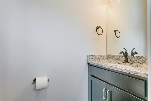 $2,700 | 3221 B Lincoln Avenue, Nashville, TN 37218