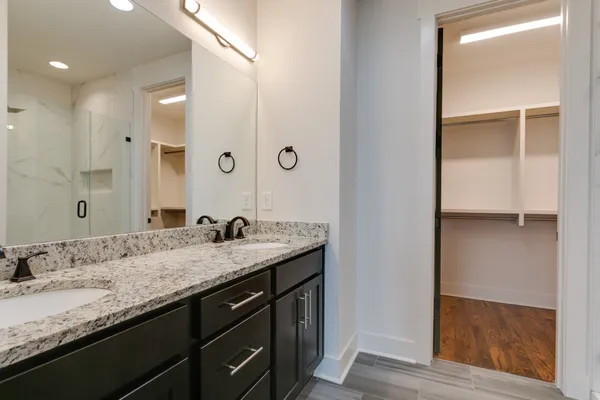 $2,700 | 3221 B Lincoln Avenue, Nashville, TN 37218