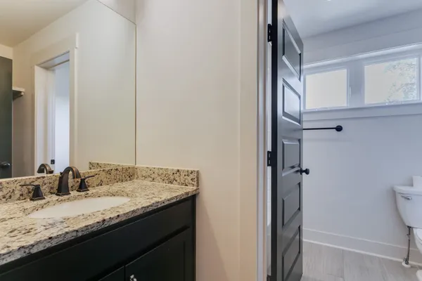 $2,700 | 3221 B Lincoln Avenue, Nashville, TN 37218