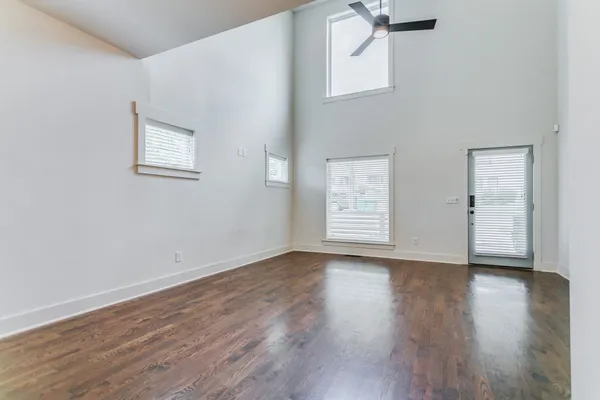 $2,700 | 3221 B Lincoln Avenue, Nashville, TN 37218