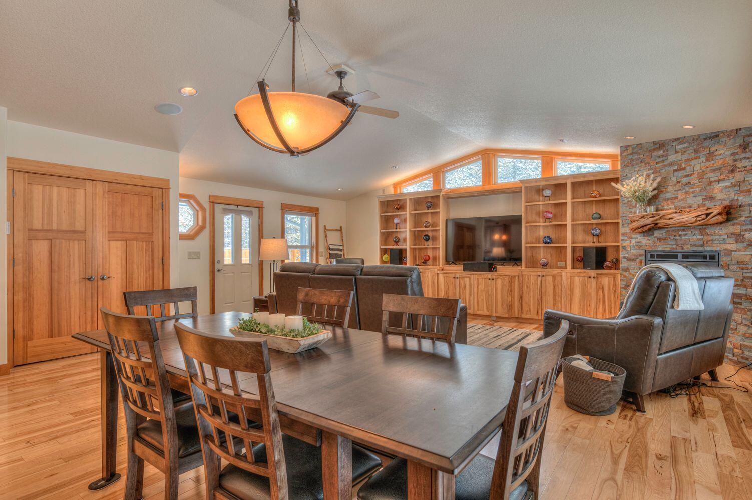 17315 Bakersfield Road Bend, OR 97707 - Photo 10 of 42 -YE6Bxxs