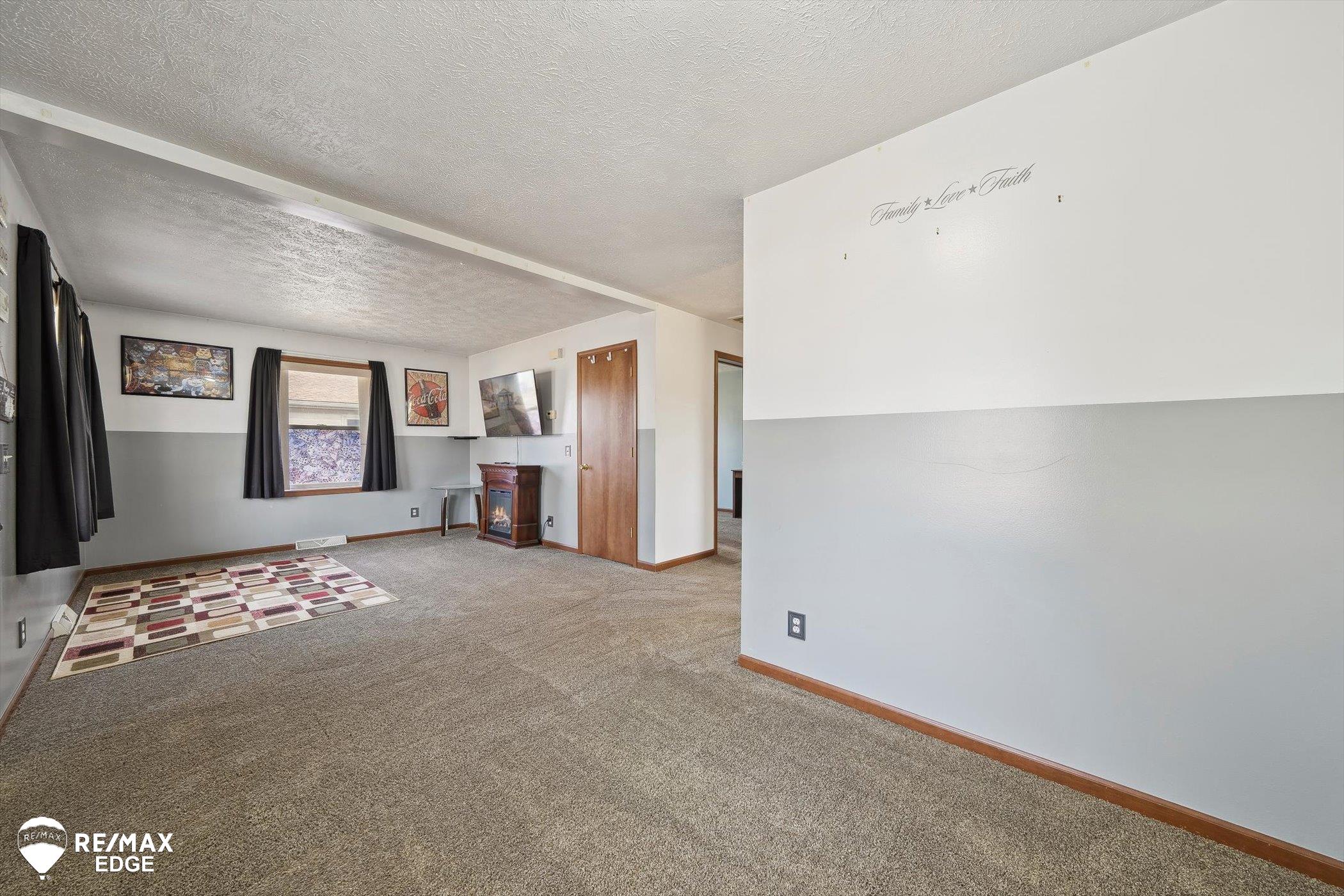 17964 Reed Street Melvindale, MI 48122 - Photo 19 of 41 50168636-8b66a3b4-26ff-408e-97e4-32ff4ccb64ac.JPG