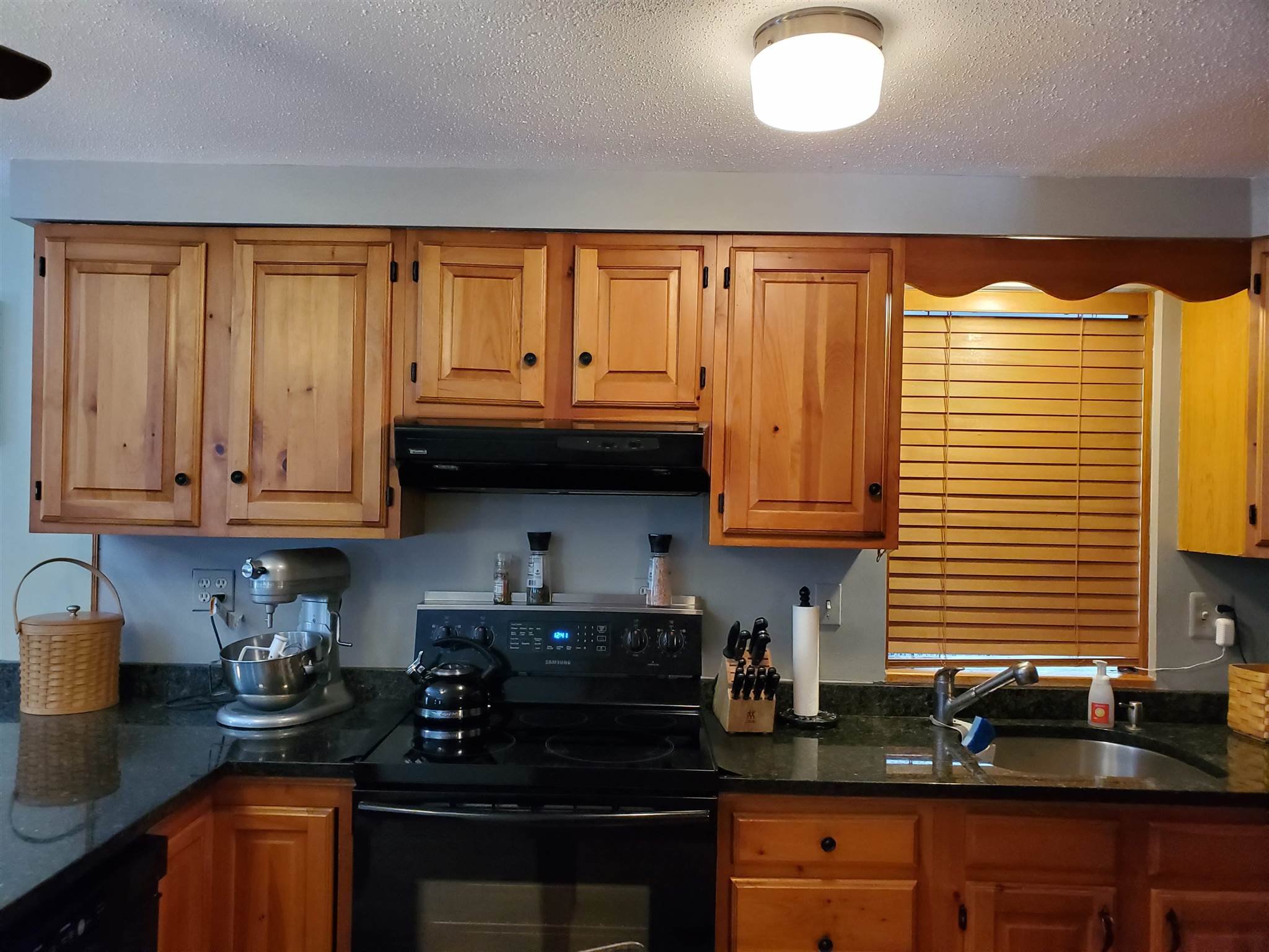 465 Goboro Road Epsom, NH 03234 - Photo 5 of 40