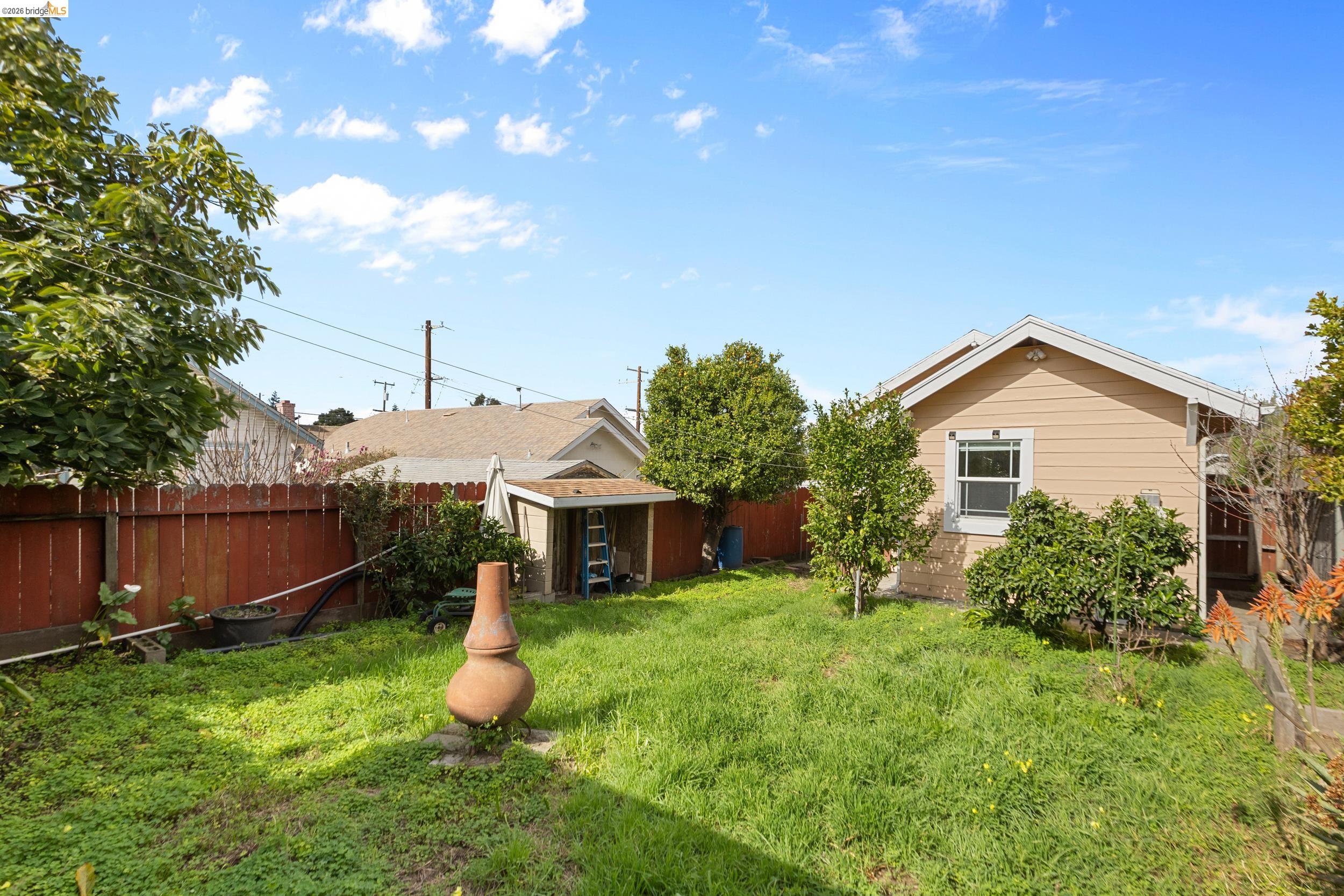2316 Ransom Avenue Oakland, CA 94601 - Photo 32 of 37 a front view of a house with garden