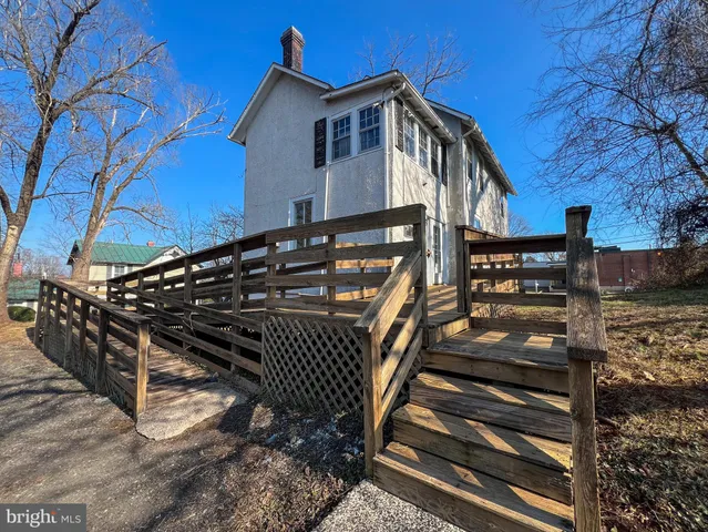 $1,700 | 314 North West Street, Culpeper, VA 22701