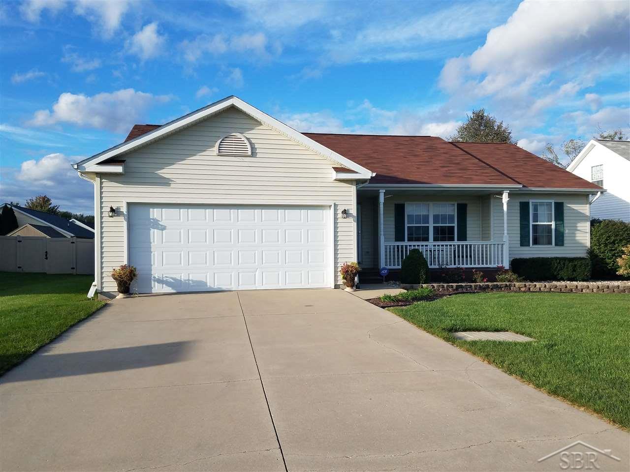 11182 Wilkinson Road Freeland, MI 48623 - Photo 3 of 37 31360764-2.JPG