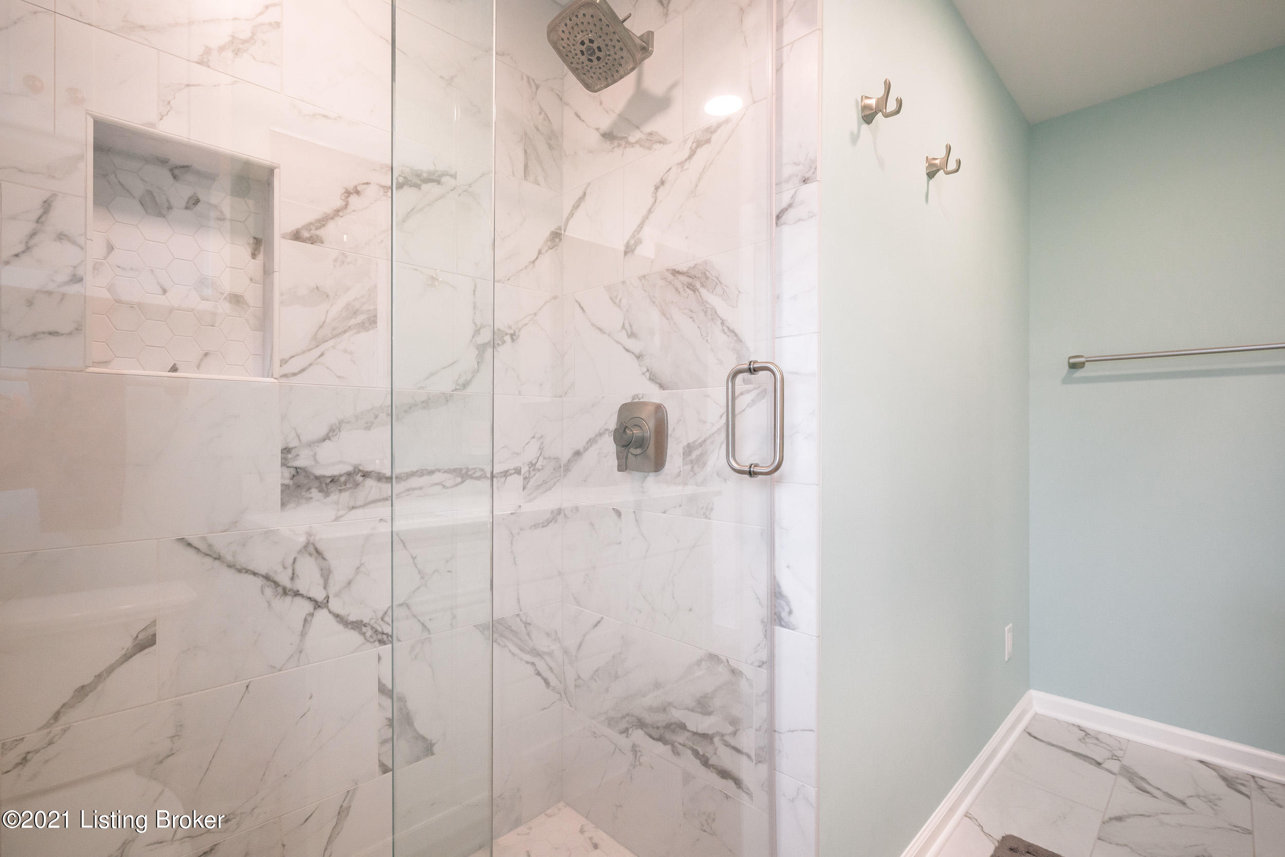 3613 Graham Road Louisville, KY 40207 - Photo 23 of 51 3613 Graham Road-45