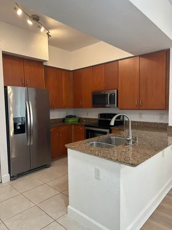 $2,700 | 1830 Radius Drive, Unit 1220, Hollywood, FL 33020