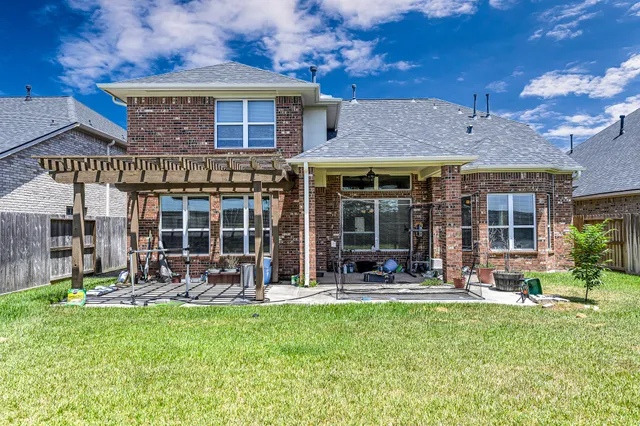 $2,800 | 27923 Barberry Banks Lane, Fulshear, TX 77441