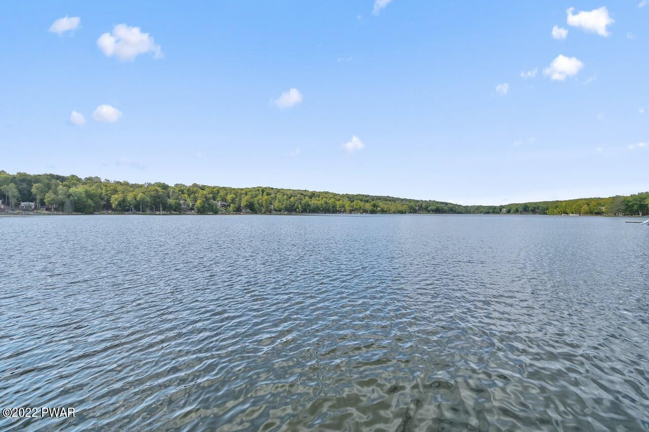 21 Roamingwood Road Lake Ariel, PA 18436 - Photo 5 of 85