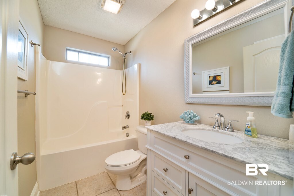 1055 Destin Avenue Foley, AL 36535 - Photo 17 of 26 Bath