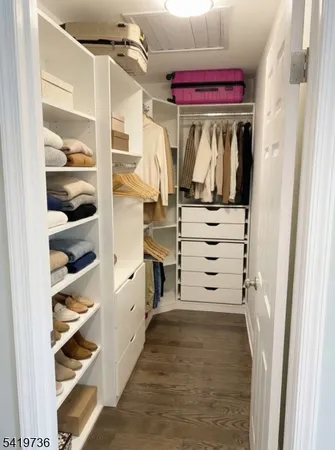 $879,000 | 9 Old Traveled Way, Landing, NJ 07850