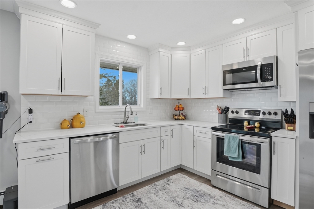 185 Davis Road Westminster, MA 01473 - Photo 11 of 36