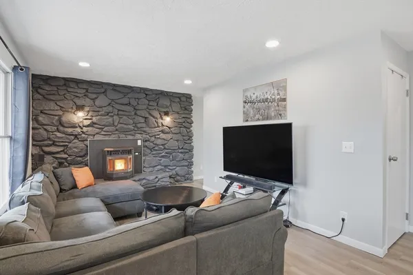 $415,000 | 185 Davis Road, Westminster, MA 01473