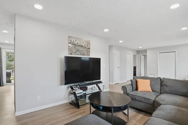 $415,000 | 185 Davis Road, Westminster, MA 01473