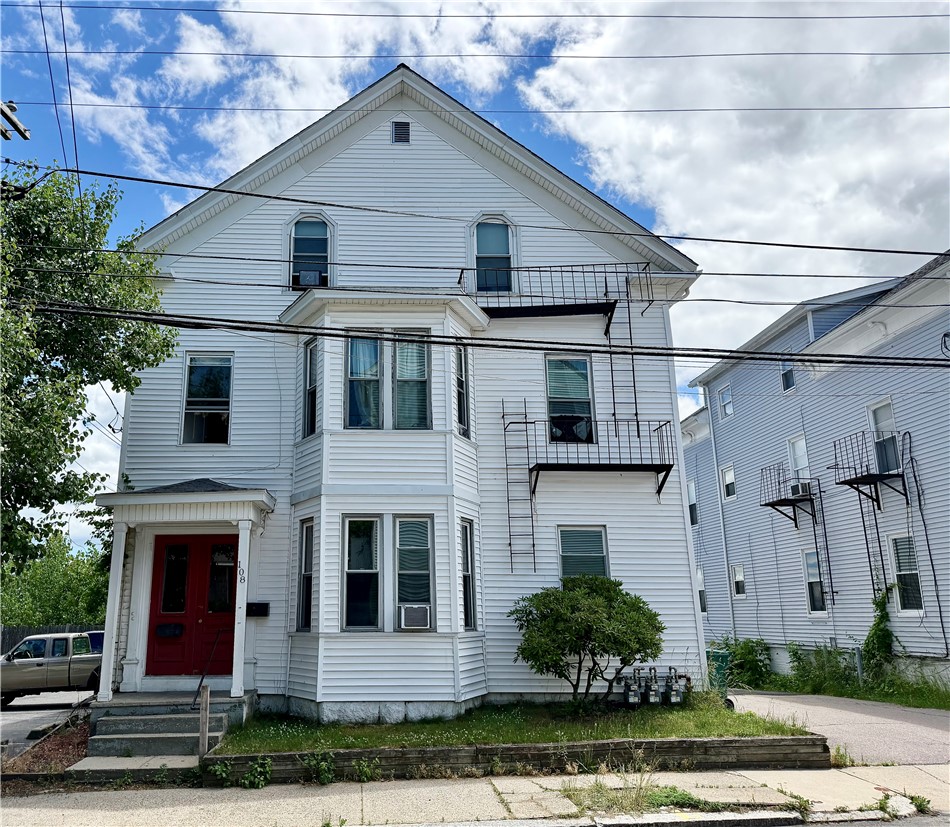 108 East Street Woonsocket, RI 02895 - Photo 1 of 27