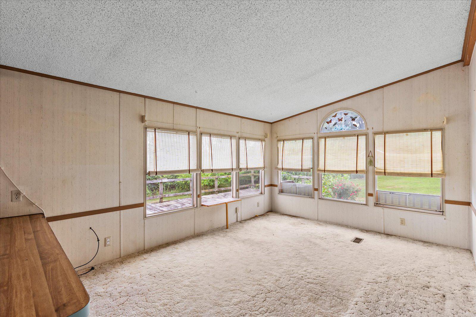 333 Newcomer Road Windsor, PA 17366 - Photo 85 of 112 Mobile Home Living Room