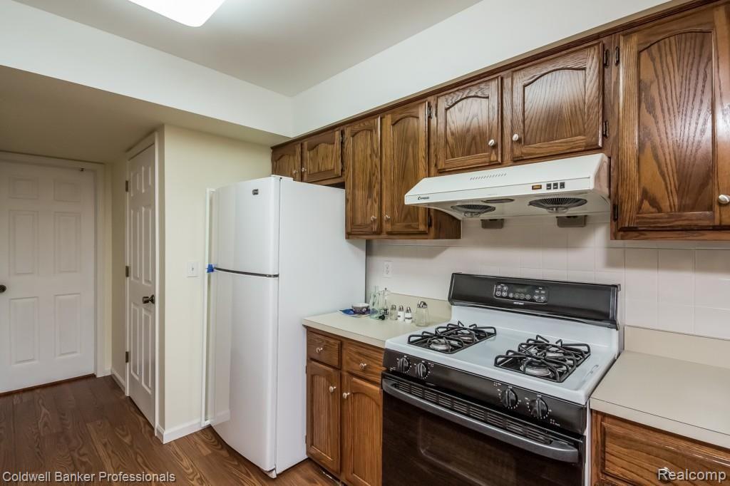 155 Meadow Ln Circle, Unit 21 Rochester Hills, MI 48307 - Photo 12 of 31