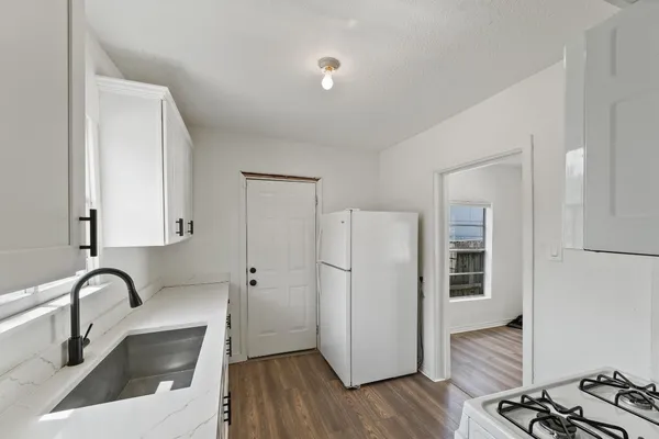 $1,000 | 3019 Florida Street, Unit 3, Houston, TX 77026