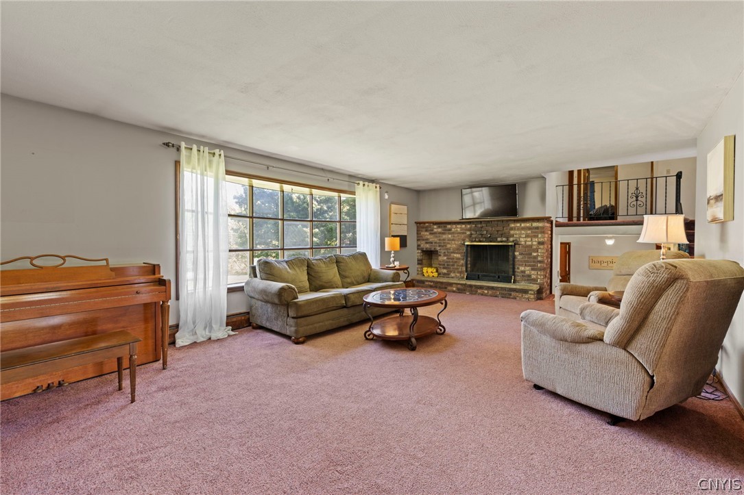2170 Bitters Road Camillus, NY 13031 - Photo 6 of 47