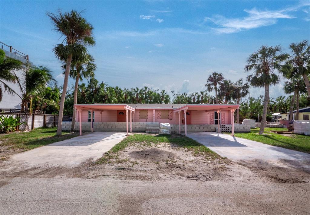 660 Gulf Bay Road Longboat Key, FL 34228 - Photo 2 of 20