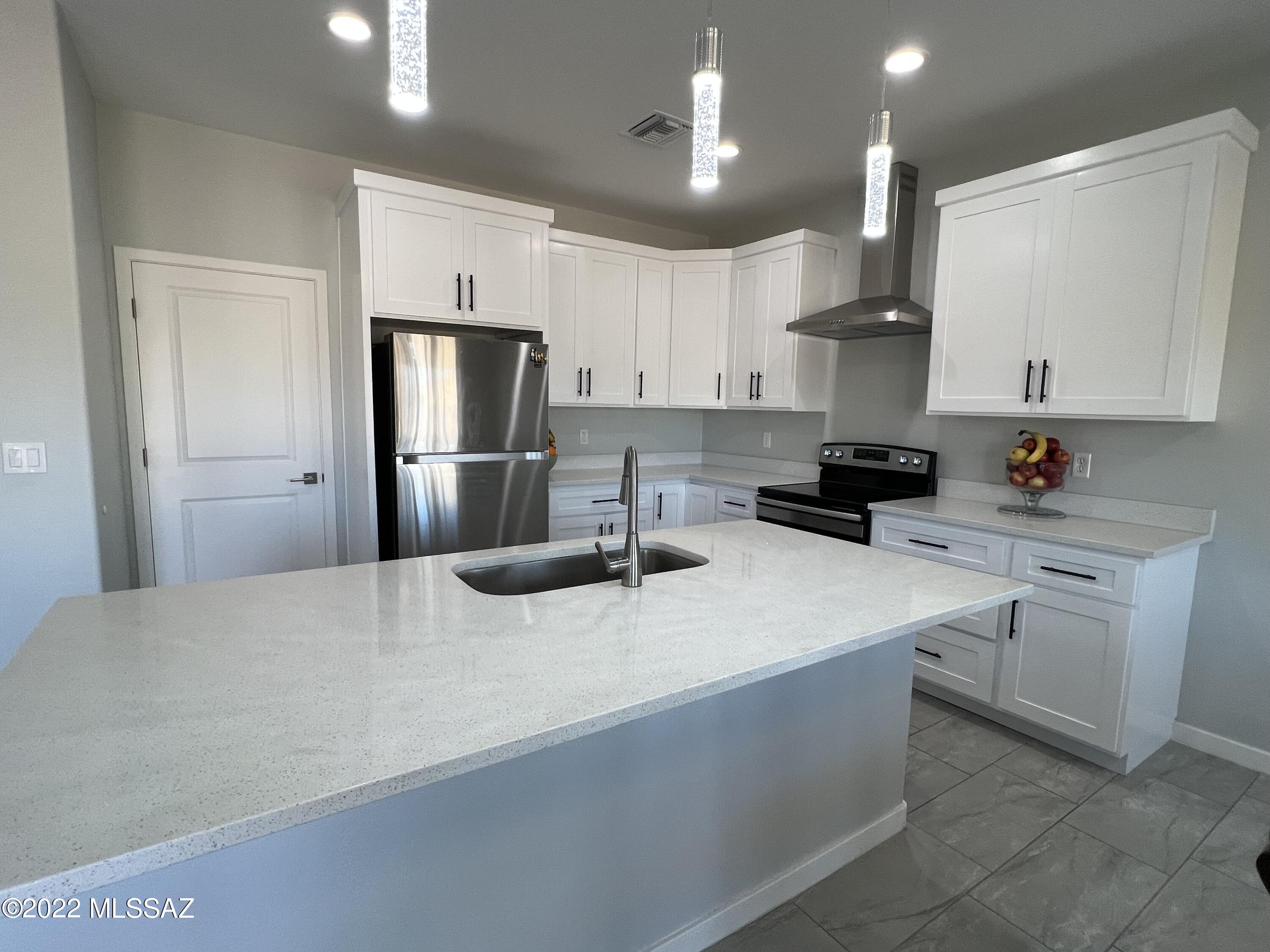 1730 Círculo Alameda Rio Rico, AZ 85648 - Photo 3 of 16