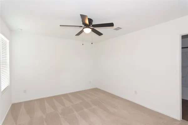 $1,800 | 544 Rancho Del Cielo Loop, Jarrell, TX 76537