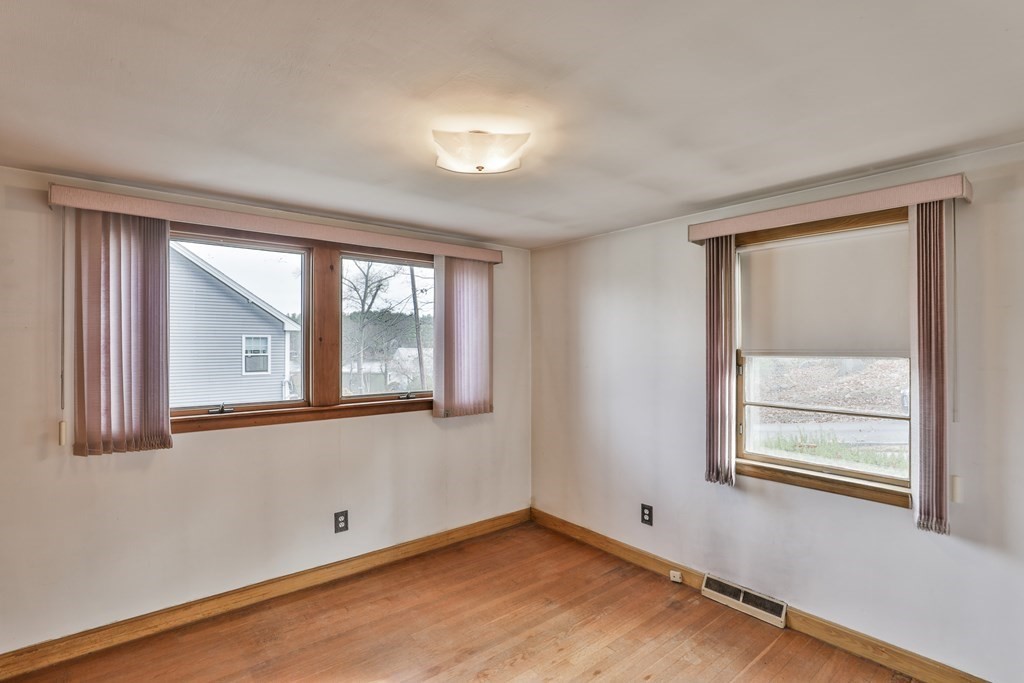 26 Lockwood Road Lynnfield, MA 01940 - Photo 25 of 30 Gallery Image 25