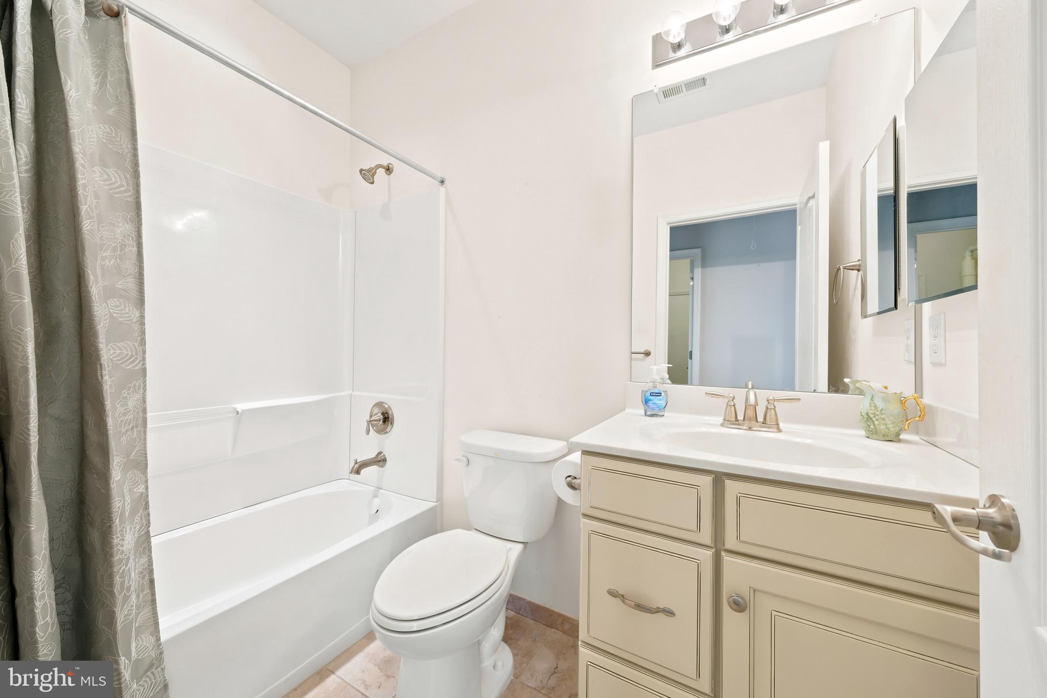 118 Field Loop Glassboro, NJ 08028 - Photo 27 of 34 2nd Full Bath