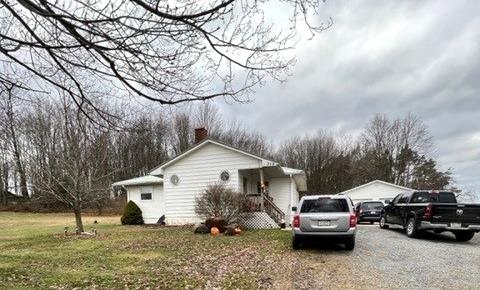 719 Warren Road Franklin, PA 16323 - Photo 1 of 5 Gallery Image 1