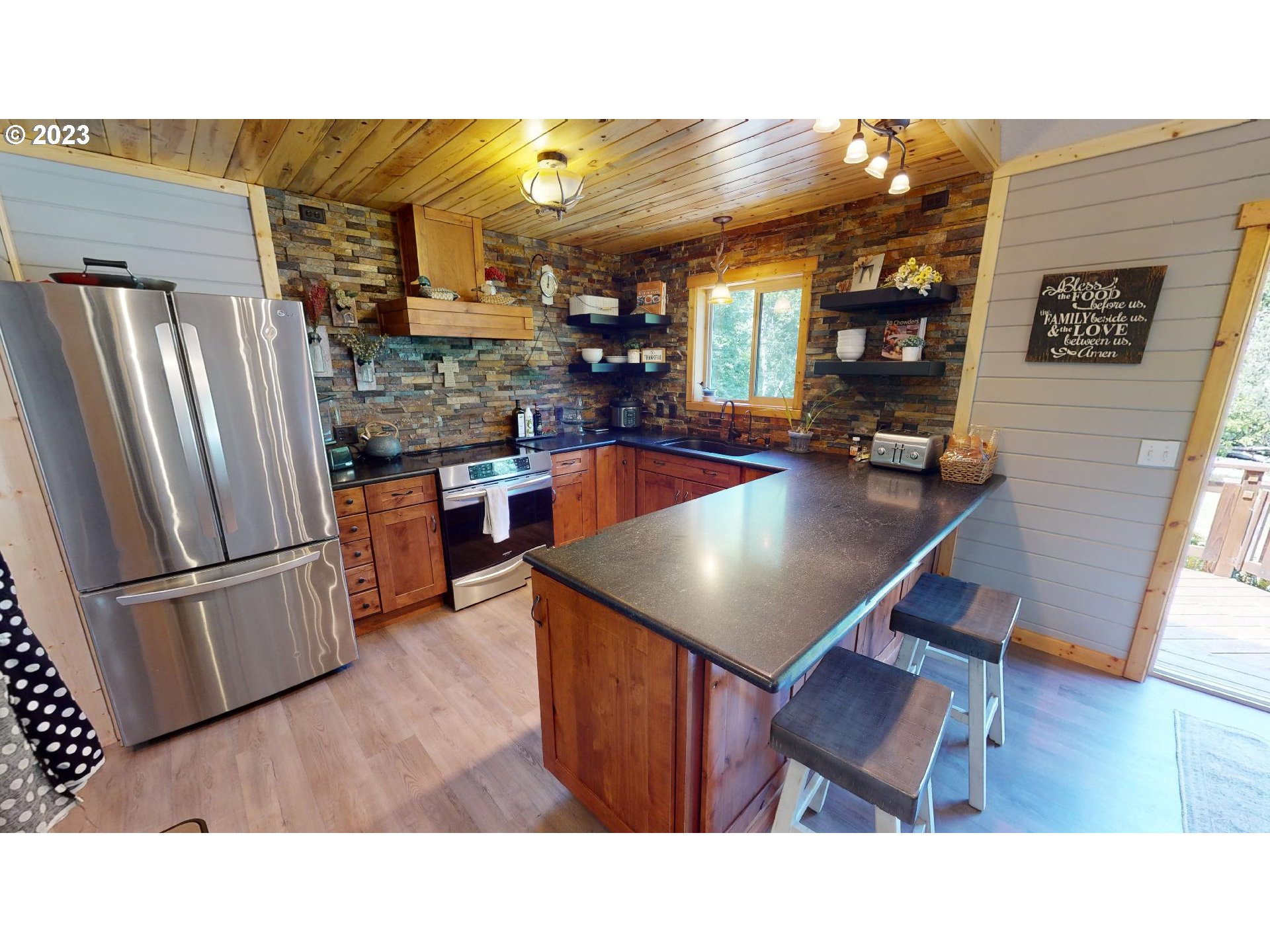 27786 Hunter Creek Road Gold Beach, OR 97444 - Photo 14 of 45 Kitchen