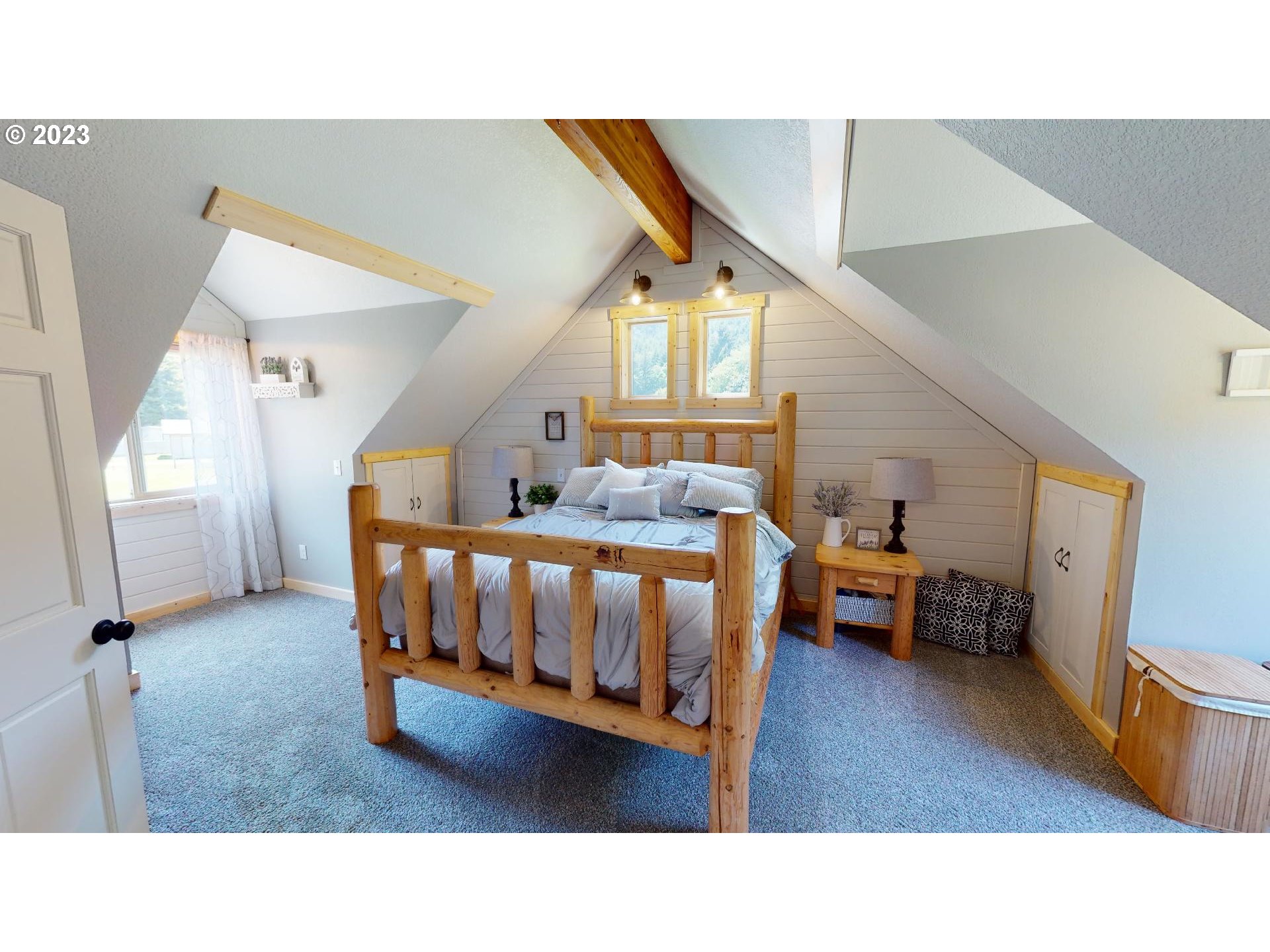 27786 Hunter Creek Road Gold Beach, OR 97444 - Photo 16 of 45 Primary Bedroom