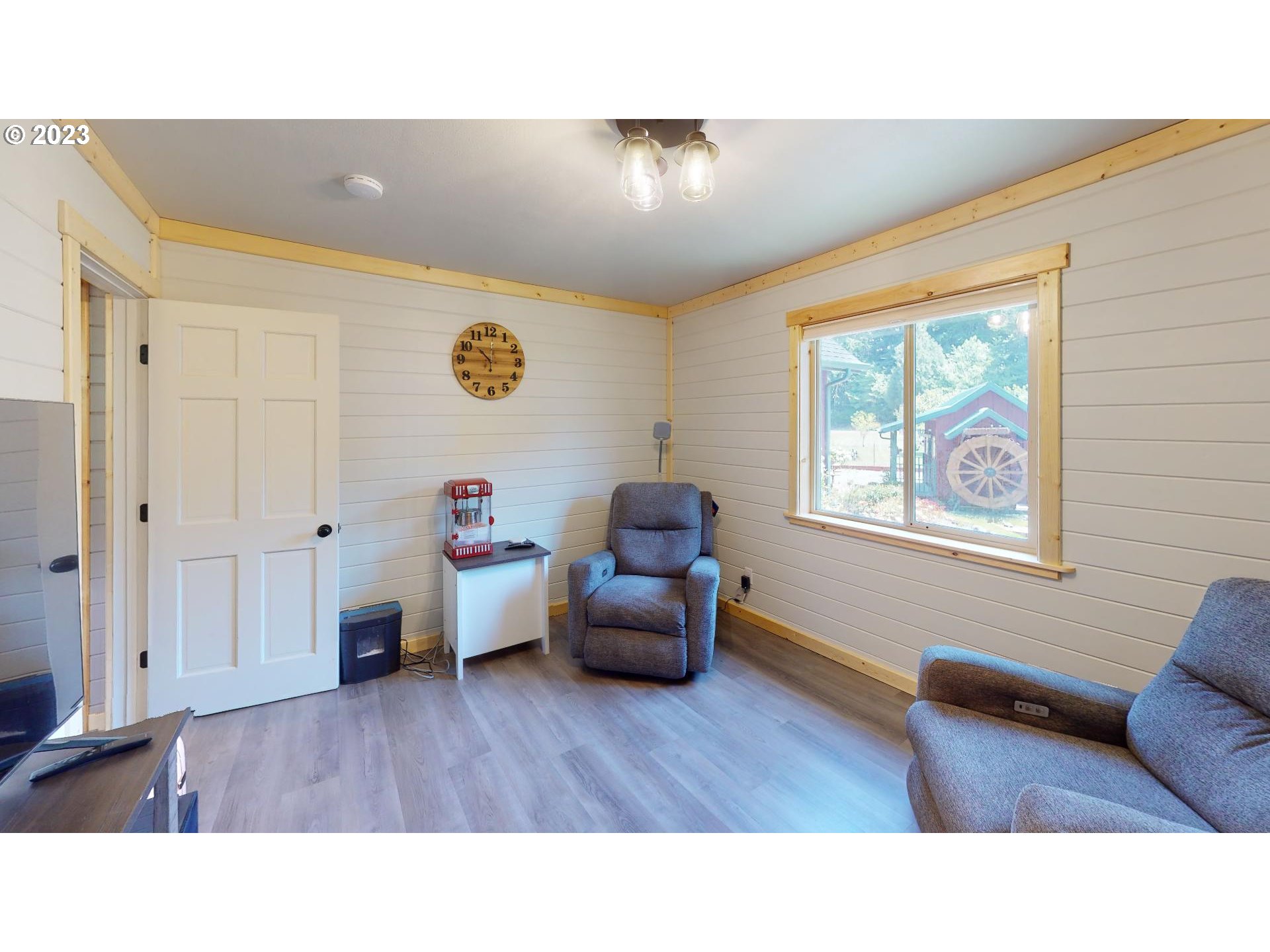 27786 Hunter Creek Road Gold Beach, OR 97444 - Photo 31 of 45 Bedroom